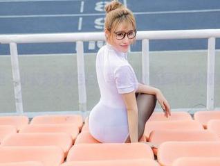 爱丝 – 小茹是个粉色控，写真里的资源不容小觑哦！