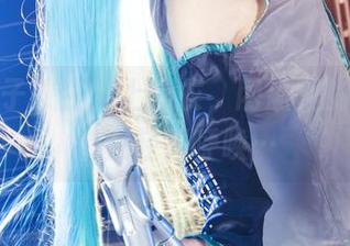 当白易子教主穿上睡衣，网盘里的写真仿佛在轻声呼唤…