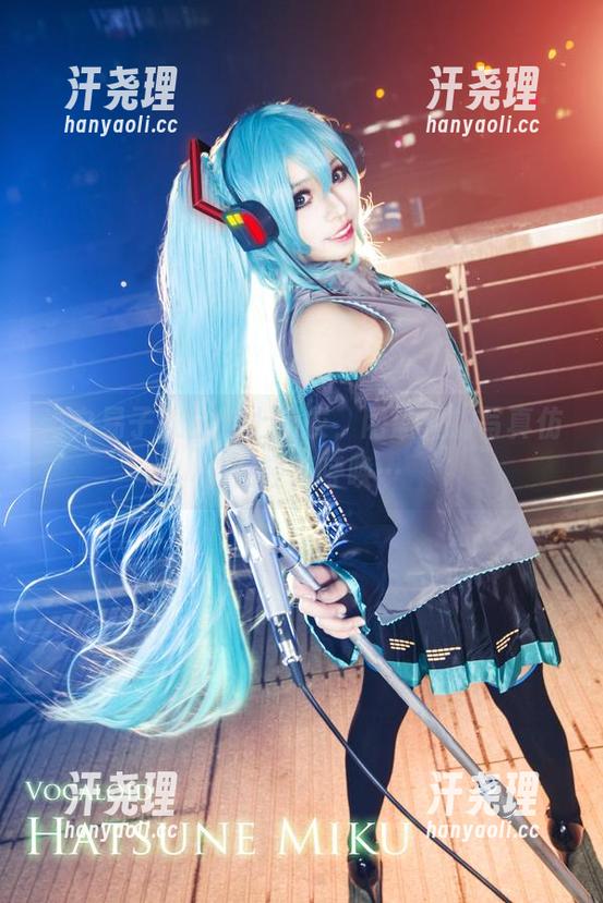 当白易子教主穿上睡衣，网盘里的写真仿佛在轻声呼唤…