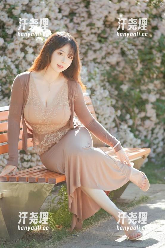 皮皮奶可可爱了啦带来的和服分享，绝对不是一本正经地穿着而已，还有好戏上演！