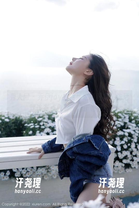 秀人网 - 乔伊joy的棉袜定制图集：生活就该有点色彩，袜子也是！
