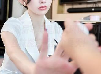 秀人网 – 私房写真里的优琪琪子yuki：丝袜能撑起整个夏天！