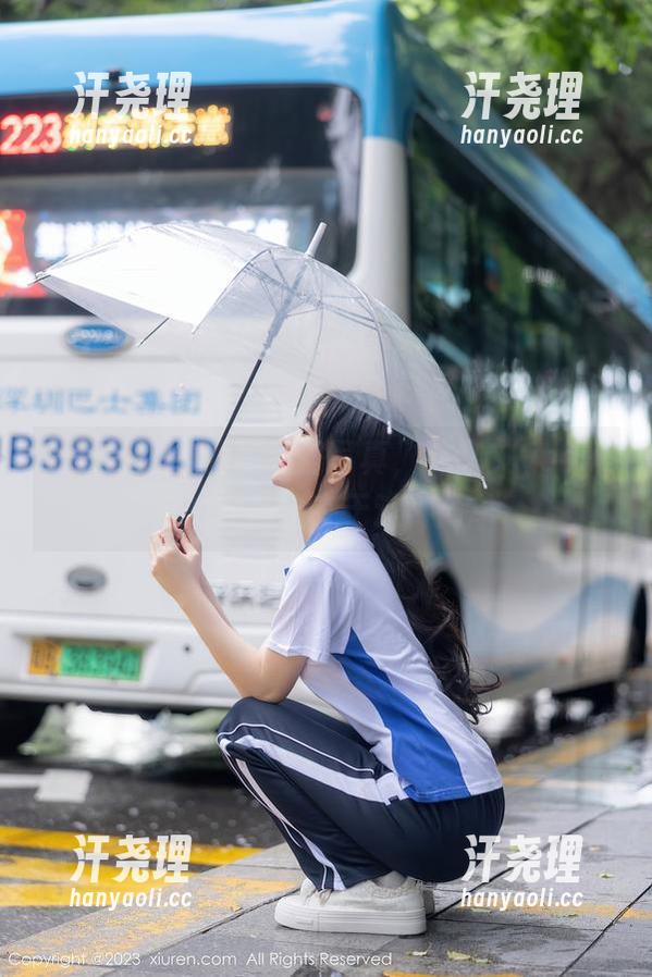 秀人网 - 校服的私房写真，林文文yooki魅力实际上在于这种简单