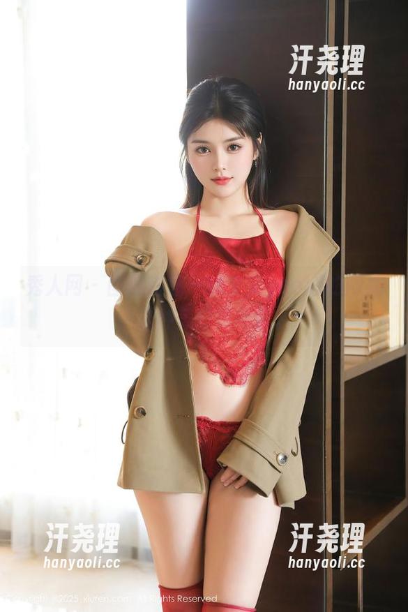 秀人网 - 图册随想—林文文yooki的网袜，这种美好真辛苦。