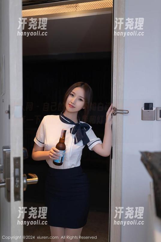 秀人网 - 自己的自拍不如白诗雅的美图，分享一下她的拍摄角度和灯光吧，这太不像话了！