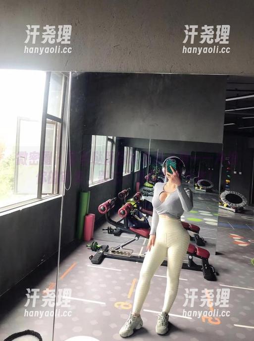 微密圈 - 紫色哒豚豚水手服系列——冲浪你的审美，别忘了顺手下载全套！