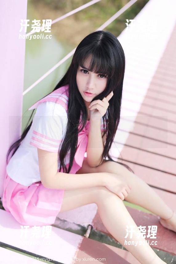 美媛馆 - 李七喜和她的网袜：这场写真秀有点意思！