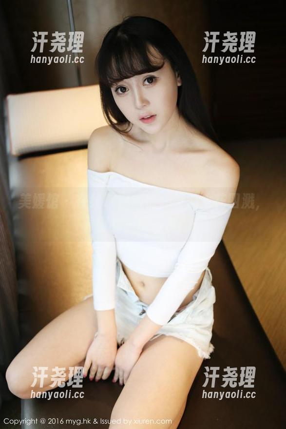 美媛馆 - 在线瞧温心怡，泳池水花四溅，看得我一愣一愣的！