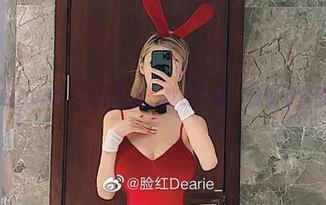 微密圈 – 脸红Dearie灰丝合集：就这气质，我觉得我懂了些什么？