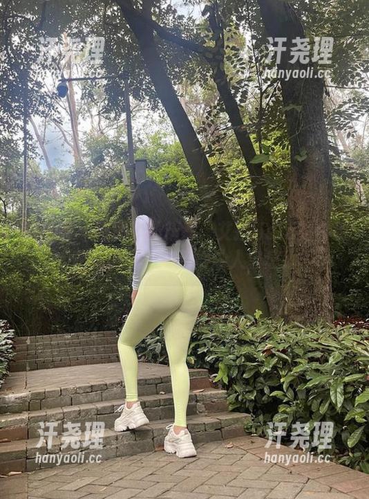 微密圈 - 图册藏的精彩：艾拉·isla的白色花花内衣，纯粹得让人窒息！