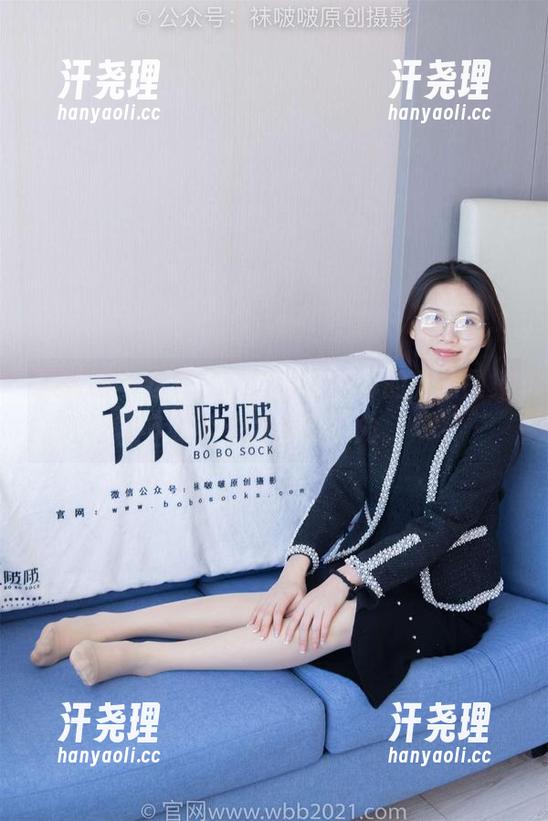 袜啵啵 - 这黑皮鞋，真让小淳的私拍图集多了不少致命吸引力。