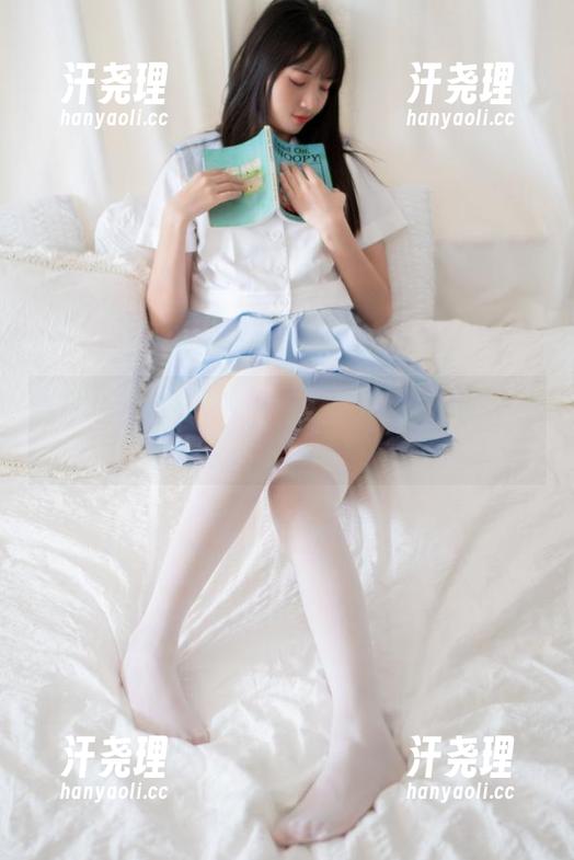 内衣写真：西瓜少女变身模特，甜蜜与俏皮的结合体！