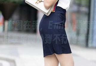 语画界 – 套图在手，Emily顾奈奈私拍浴室享乐微妙到不行的细节