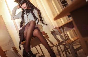 贞子蜜桃的兔女郎写真集，分享她的‘尤抱膝’之道。