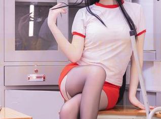 最新写真上线，雪晴Astra变身万圣节护士，给你带来一波“药”福气！