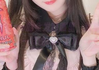 在霜月shimo的金发制服里，我看到了不一样的cos魔力